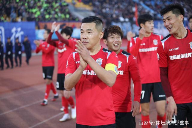 上半场：利物浦主场2-0领先利兹联，钱伯斯和维尔茨各入一球